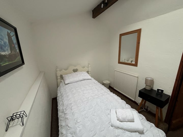 საძინებელი 4