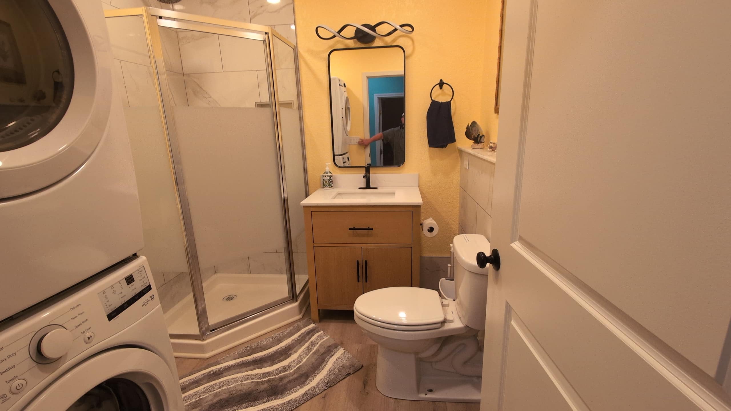 Home in Waimea · ★4.59 · 5 bedrooms · 12 beds · 3 private baths - Image 23