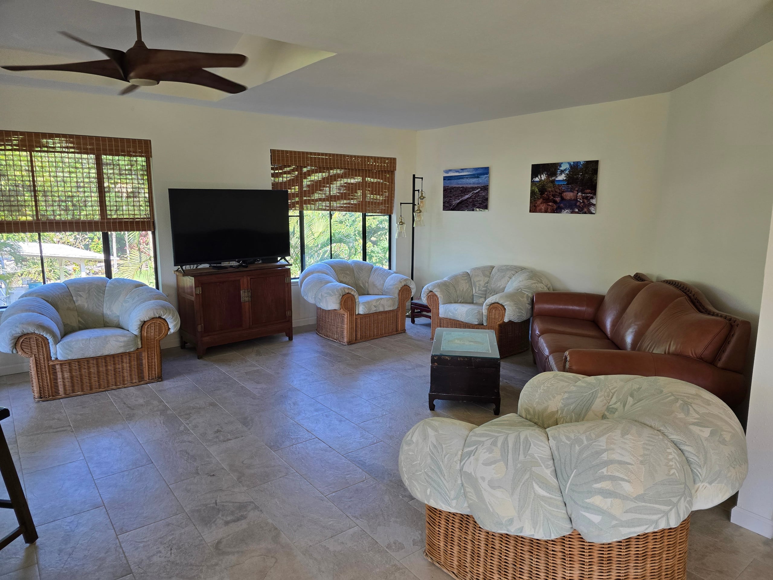 Home in Waimea · ★4.59 · 5 bedrooms · 12 beds · 3 private baths - Image 8