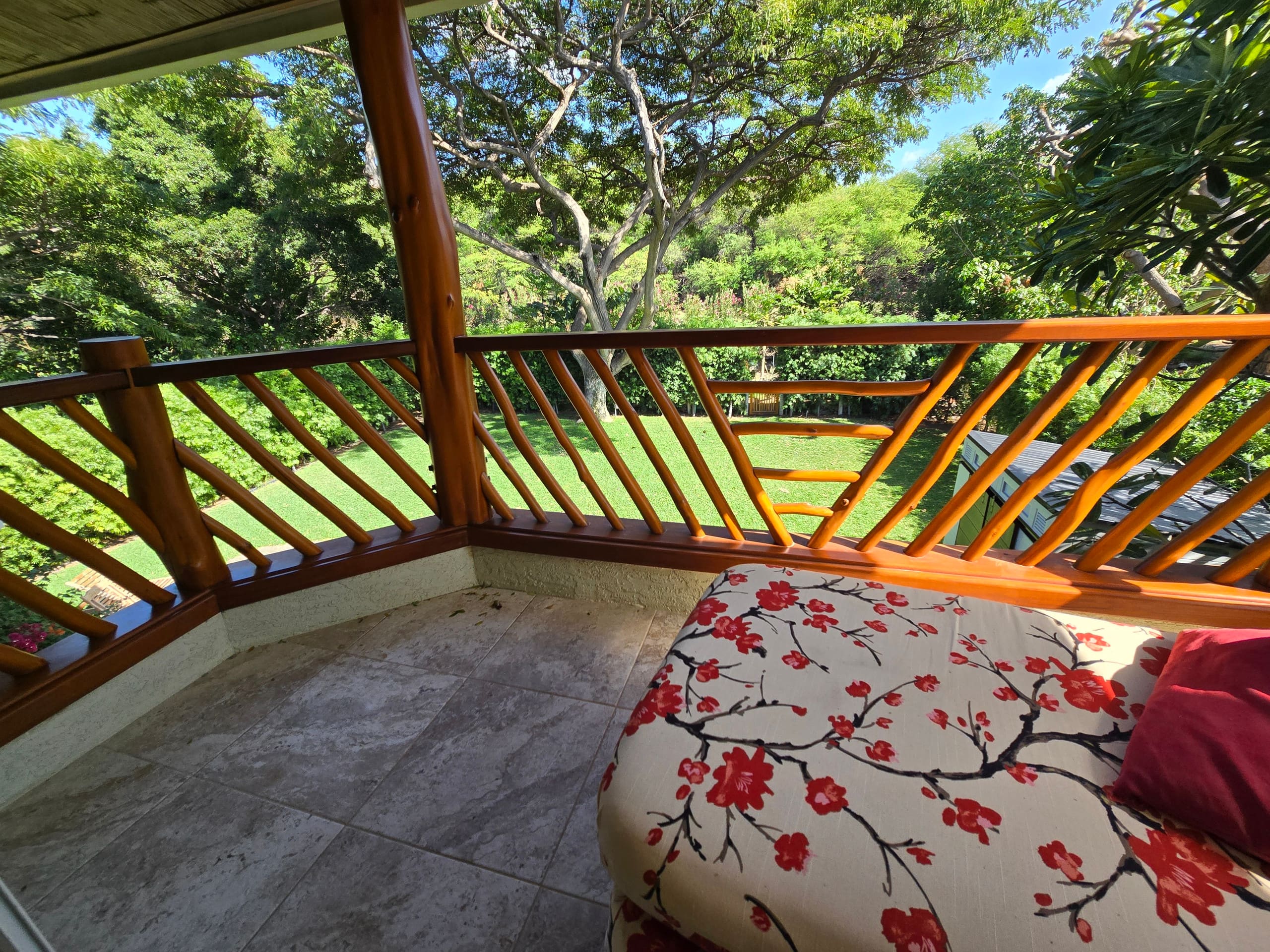 Home in Waimea · ★4.59 · 5 bedrooms · 12 beds · 3 private baths - Image 4