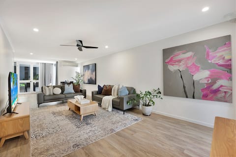 Popular Airbnb listing: A beautiful home in the heart of the city! in Cairns City