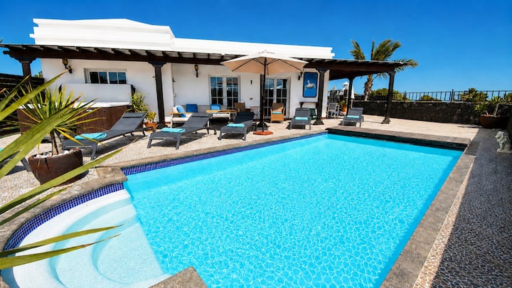 Villa Ocean View 5 Bed 4 Bath - Puerto del Carmen