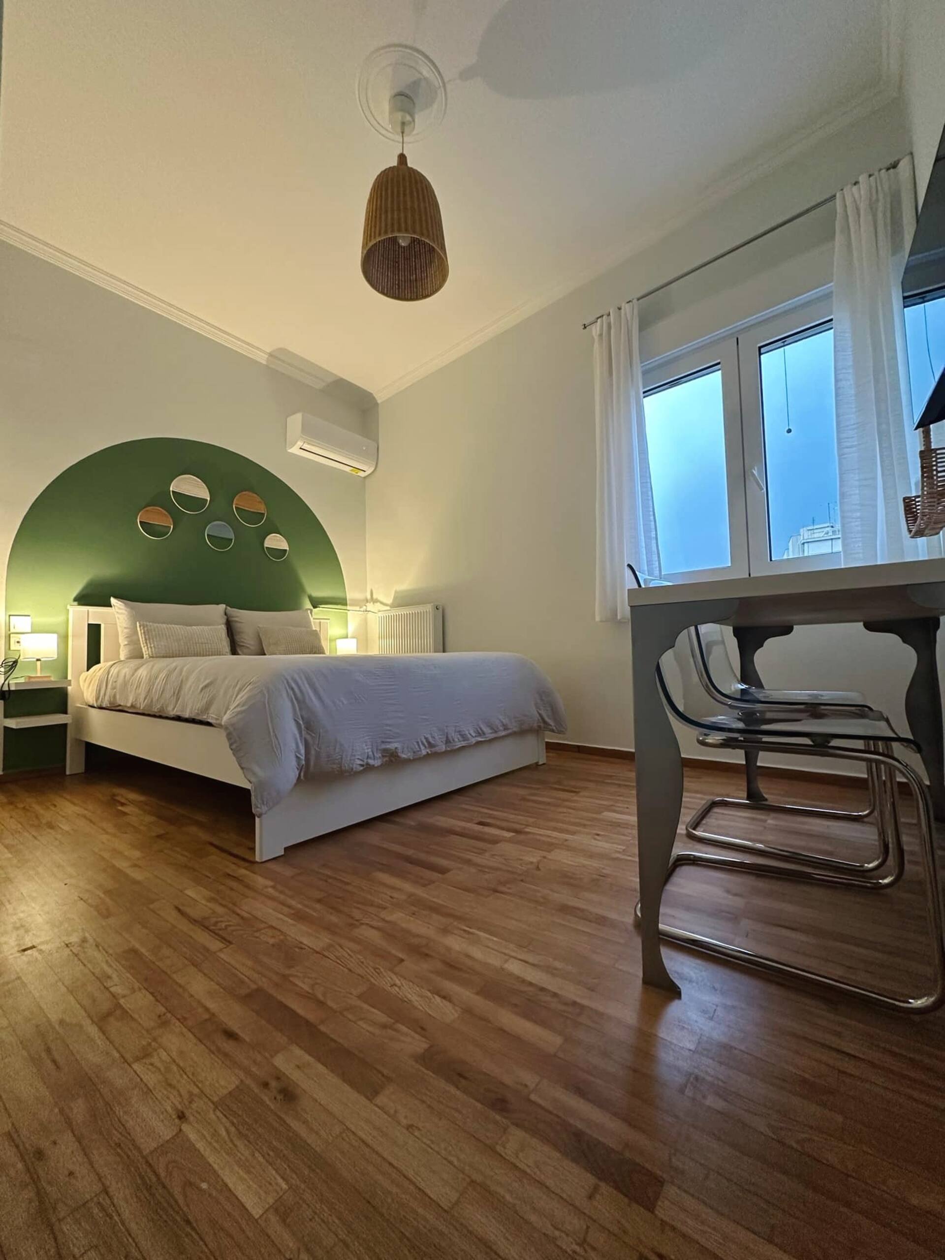 Mosaico: modern and retro! 54sqm, 15' from center