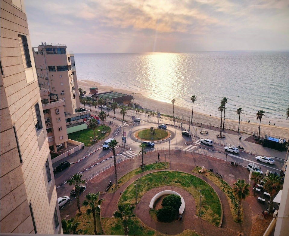 Main image for Breathtaking 3bd, by the Sea