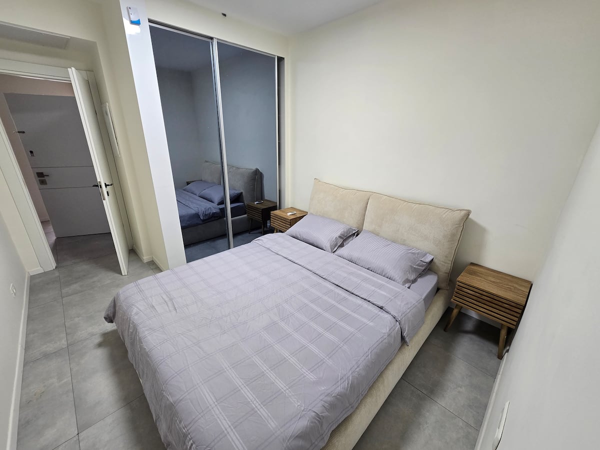 Spacious beachfront apartment 5