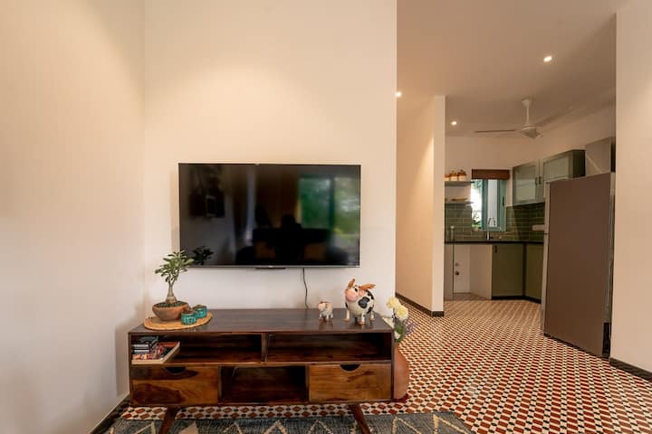 Living room image 6
