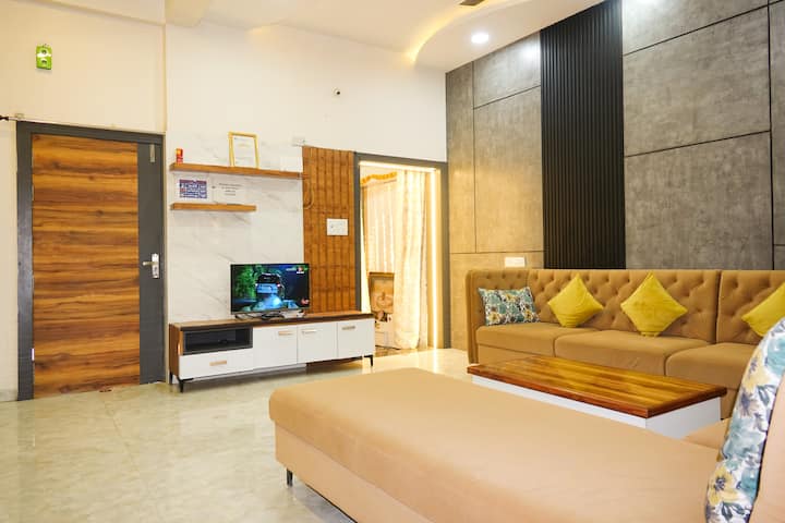 Areca Palm Homestay - A Private Bungalow - Ujjain