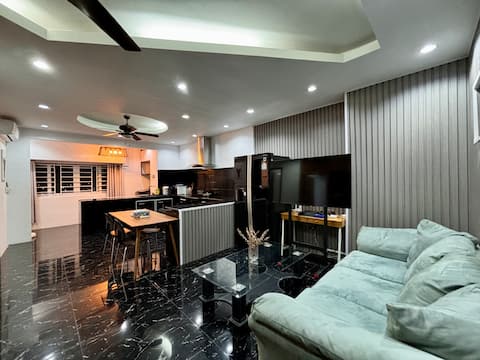 Modern luxury 2BR with bathtub