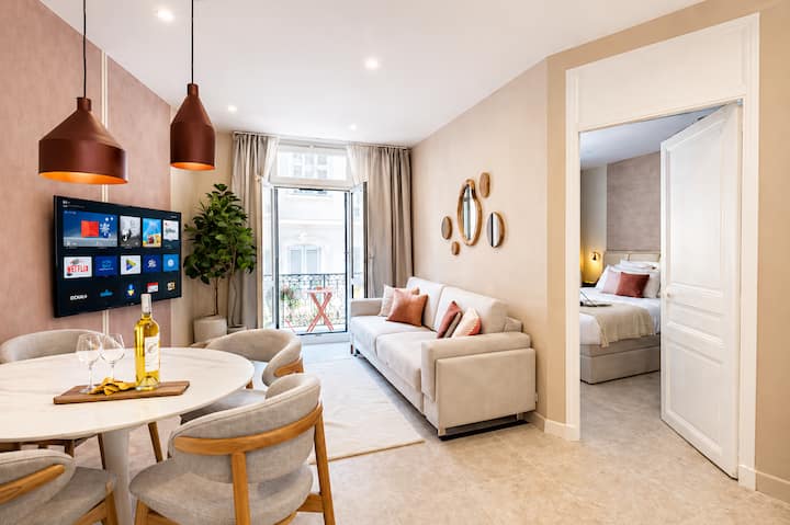 Luxury Beach Suite ~ Balcony • 1 Min Palais - Cannes