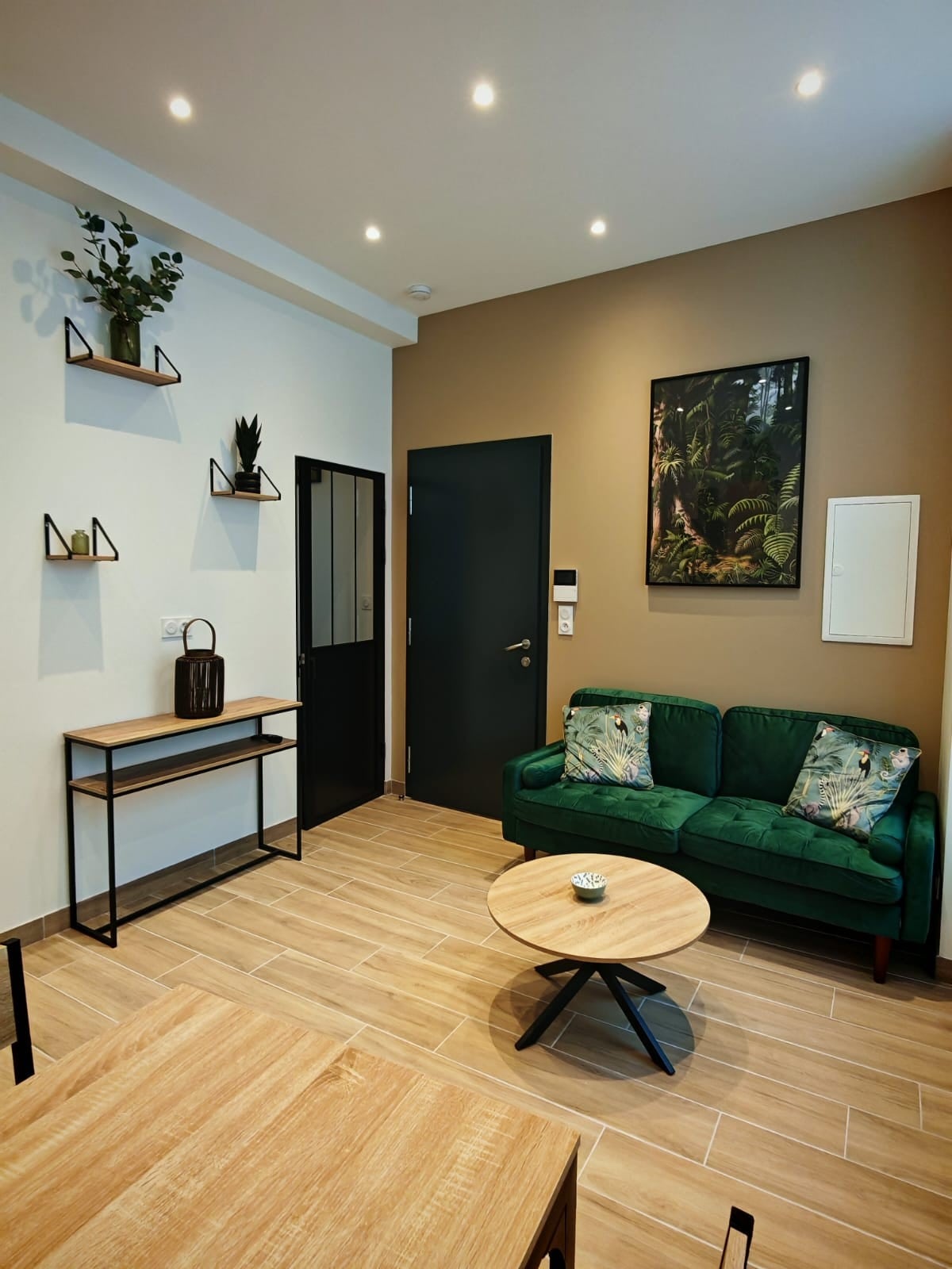 Successful Airbnb property: Welcome to the Jungle! in Orléans