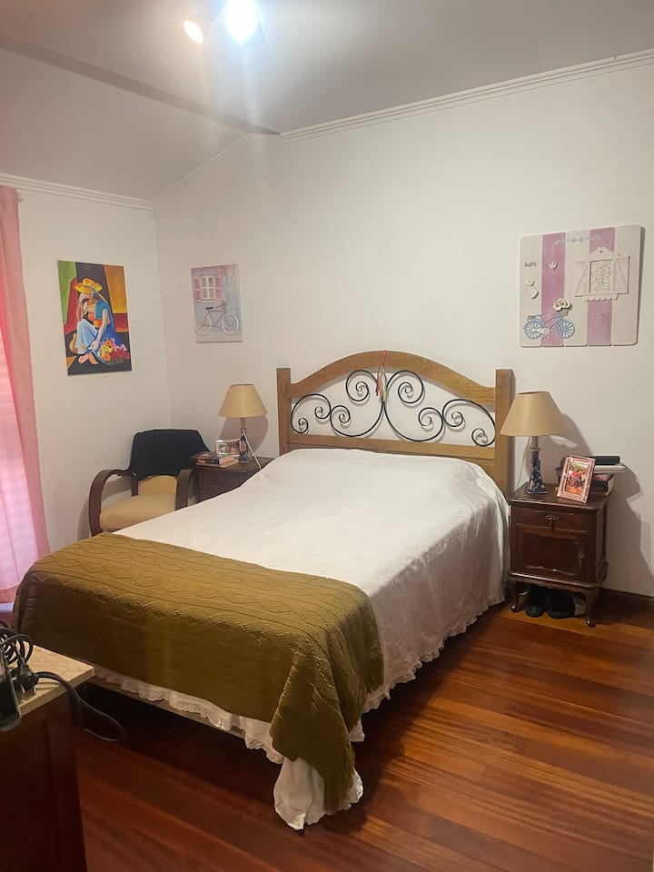 საძინებელი 1