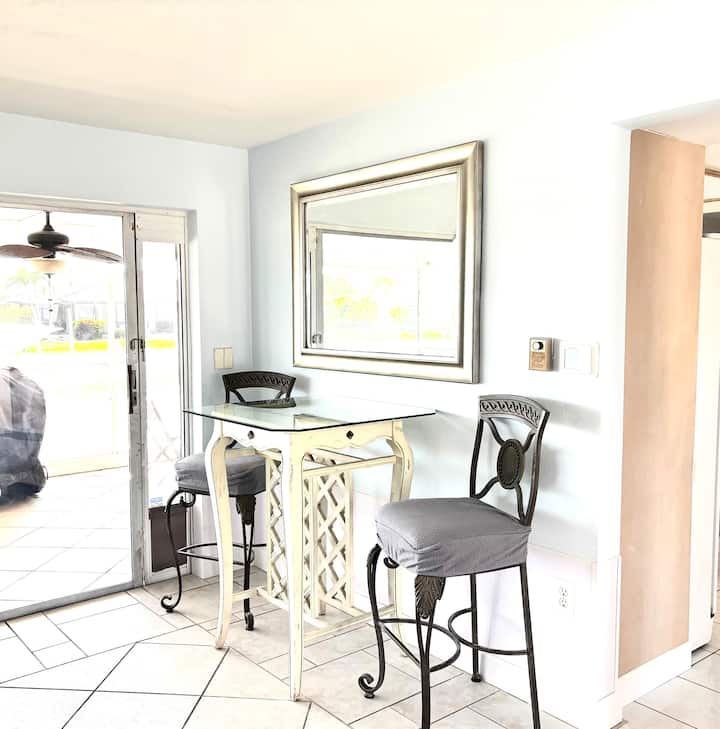 Tranquil Paradise W/ Hot Tub, Punta Gorda Isles - Punta Gorda, FL