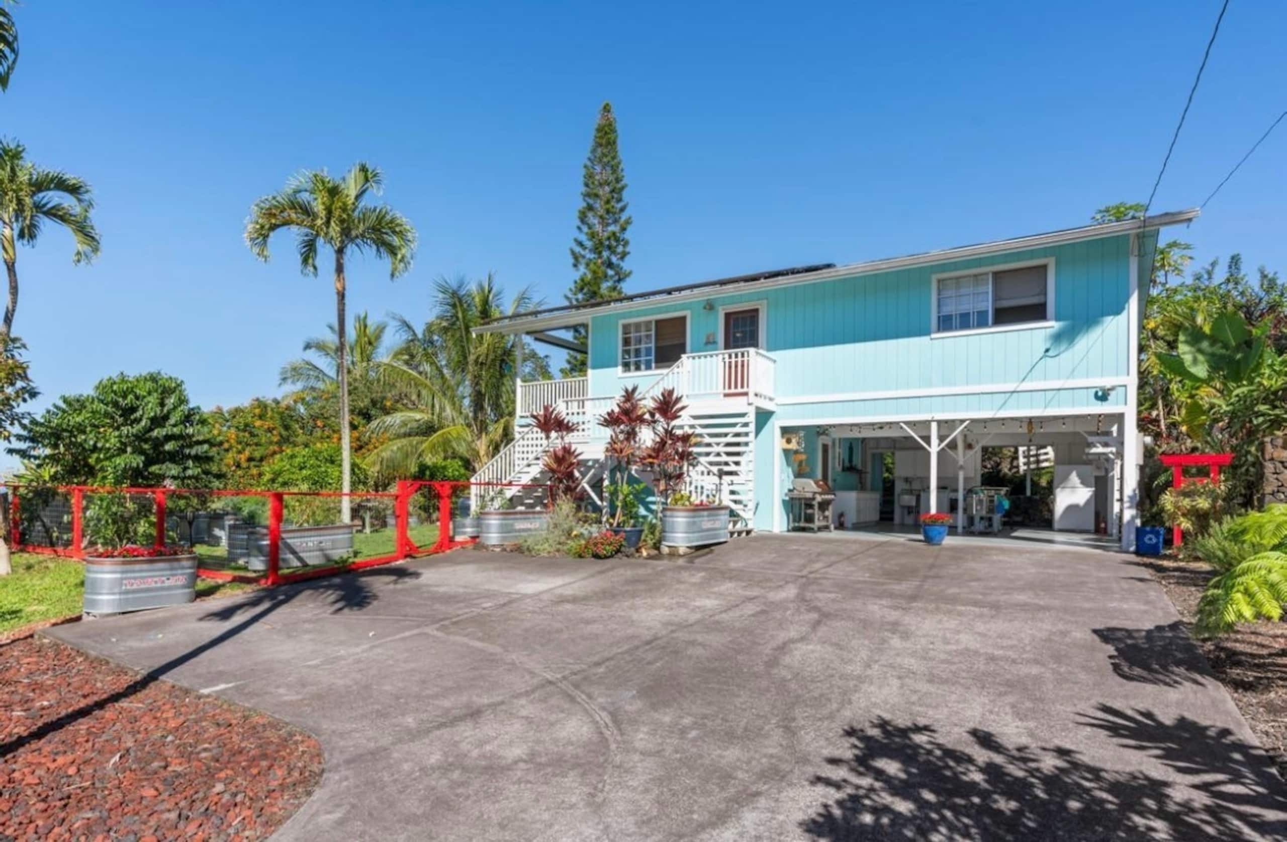 *Kona Garden Studio Ohana* - Image 1