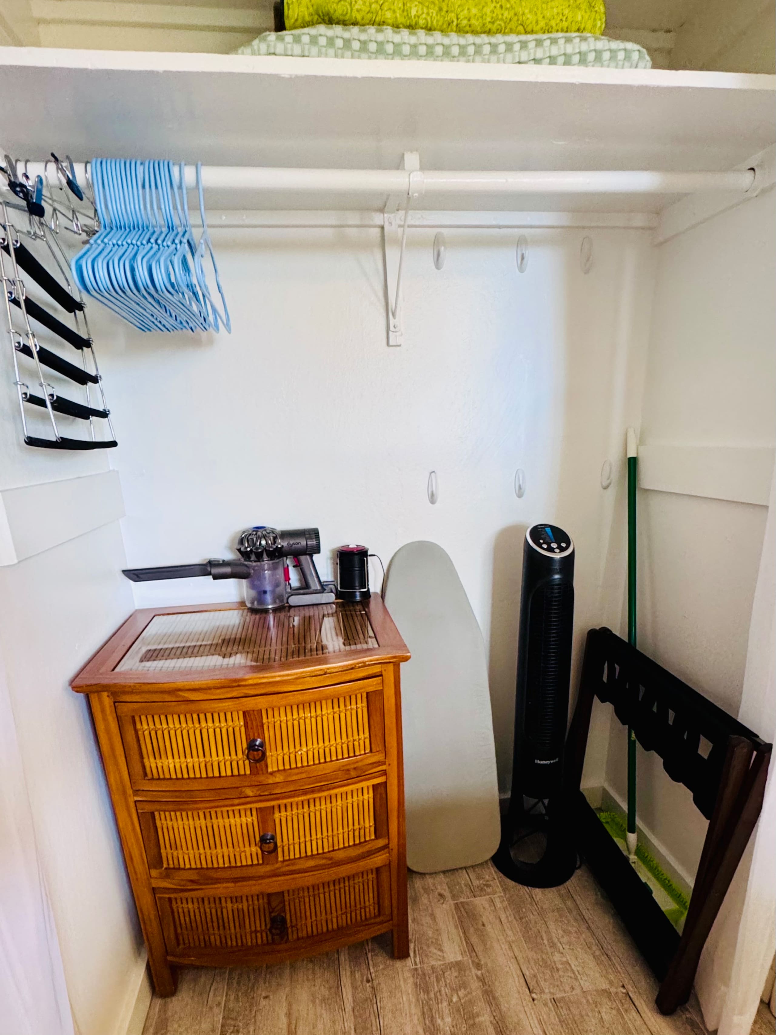 *Kona Garden Studio Ohana* - Image 8