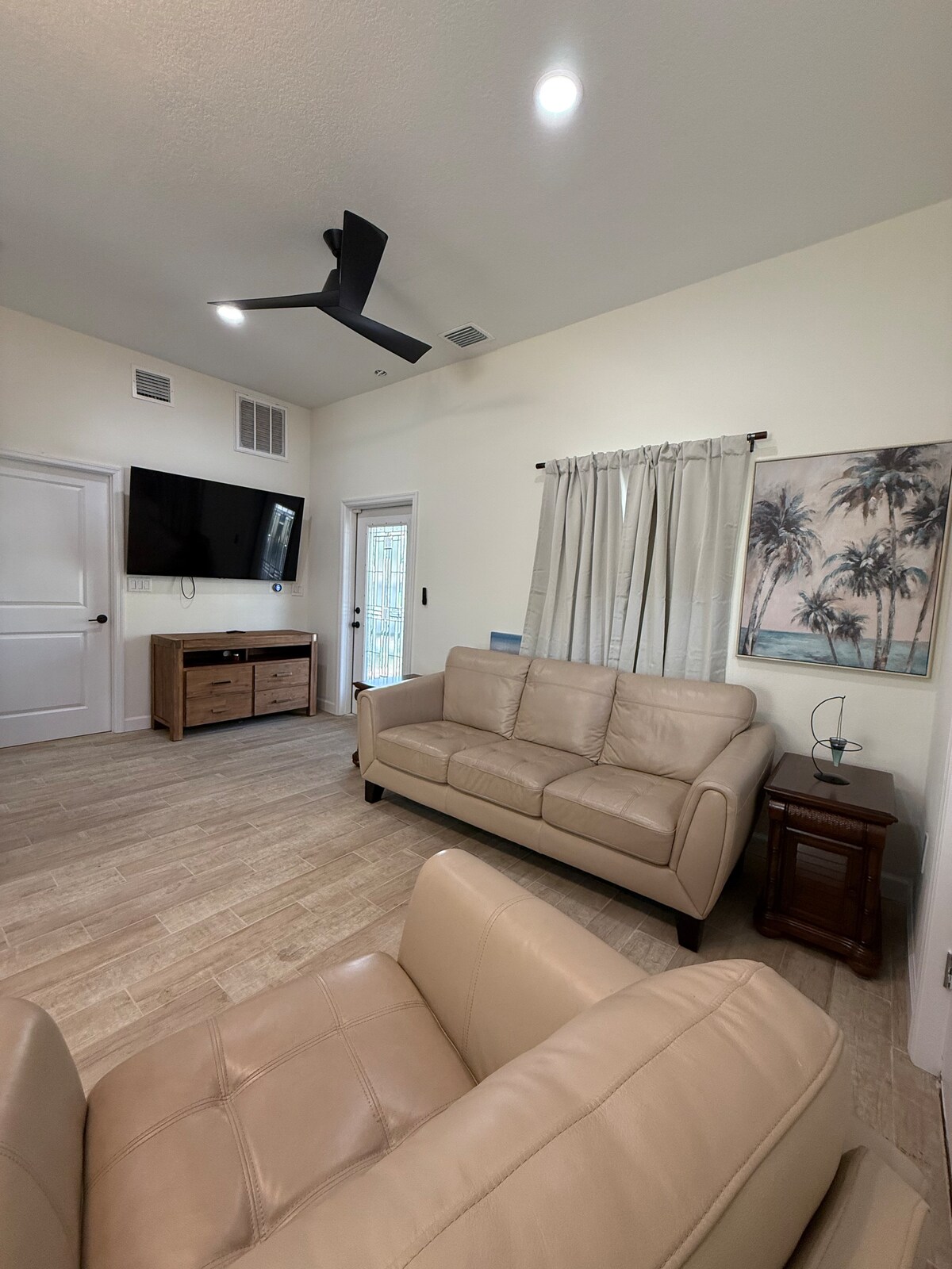Top Airbnb: Snug Stay - Temple Terrace in Temple Terrace