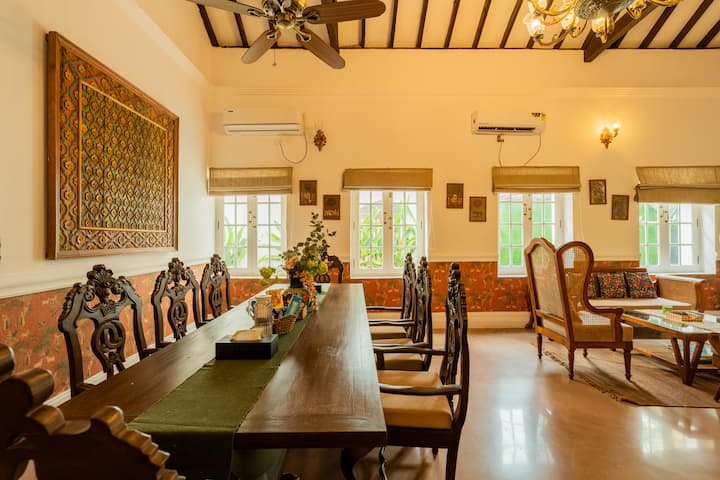 Dining area image 3