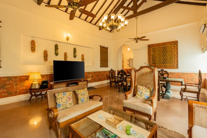 Living room image 5