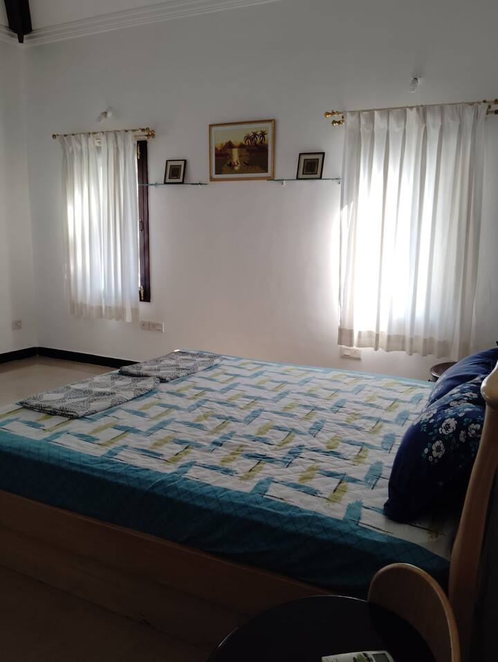 Bedroom 2 image 1