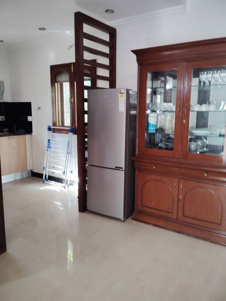 Dining area image 2