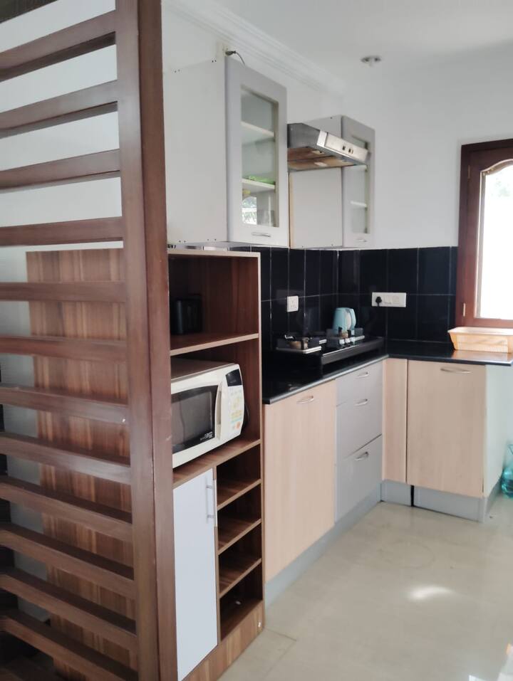 Dining area image 4