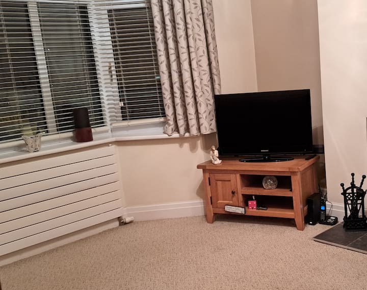 Cozy Getaway & Modern Comfort Room In Gloucester - Gloucester