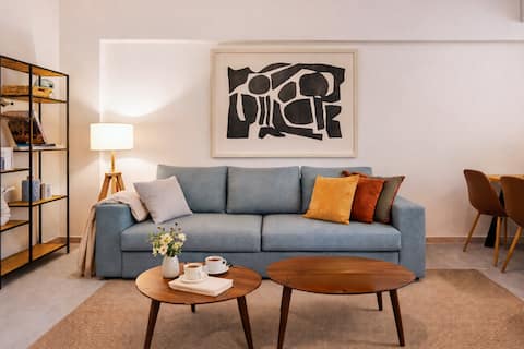 Successful Airbnb property: Bright Spacious 3BR/2BA near Acropolis | Rooftop in ΚΟΥΚΑΚΙ