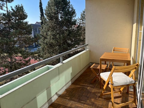 1 Private Parking, King-Size Bed & Non-smoker