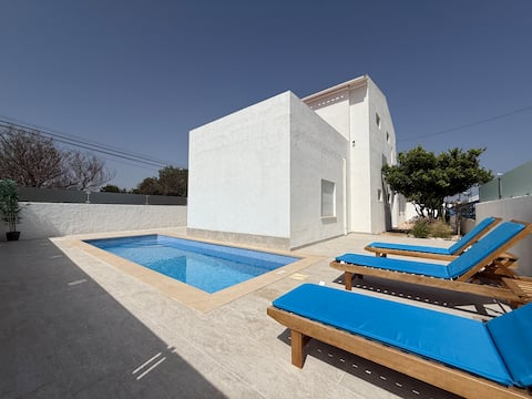 Boavista-Pool, 4 min to beach!