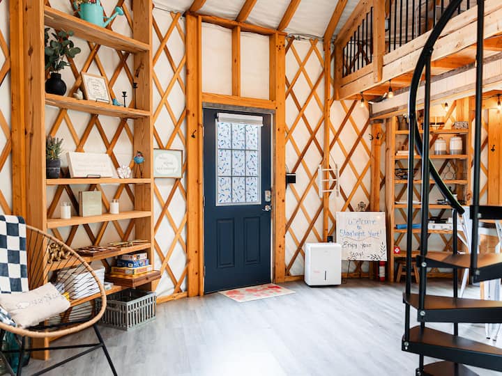 "Starlight Yurt"- A Romantic Stay W/ Hot Tub Views - Fancy Gap, VA