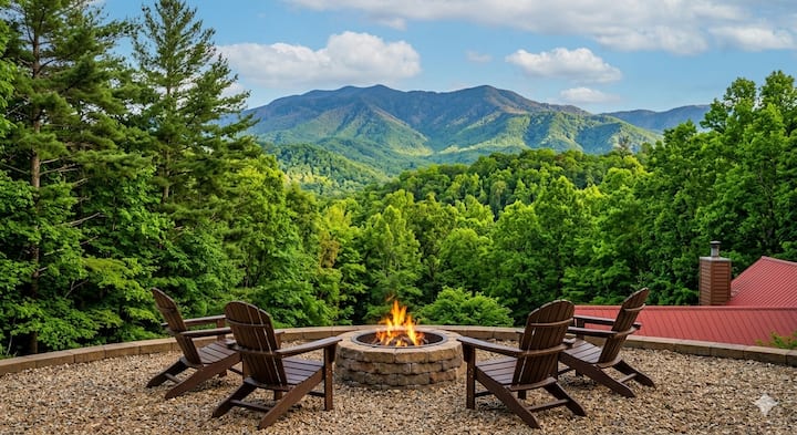 2 Minutes To Rocky Top + Views, Hot Tub, Game Room - Gatlinburg, TN