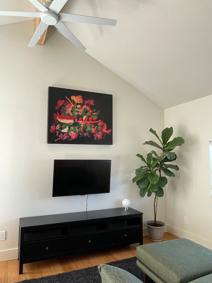 N. Corktown Loft—bright, Cozy Adu—alleyway Access - Detroit, MI