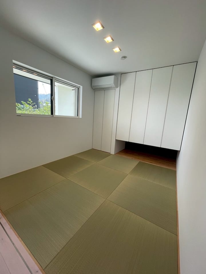 Japanese-style room
