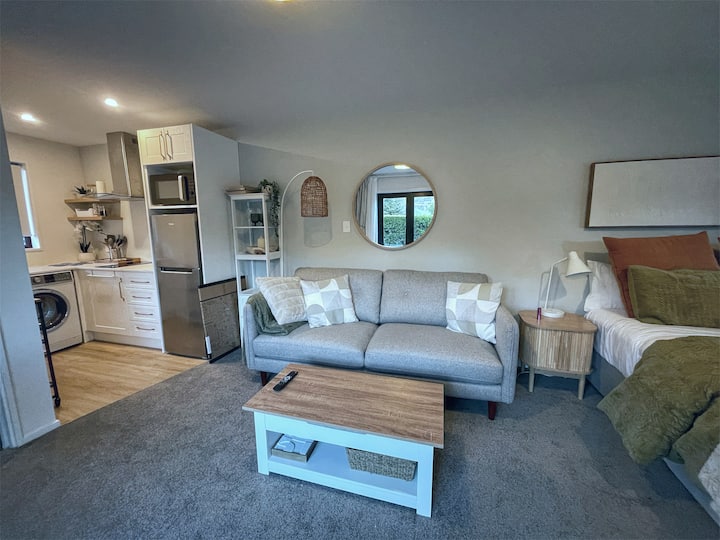 #1 Glenorchy Alpine Deluxe Suite (Modernised) - Glenorchy