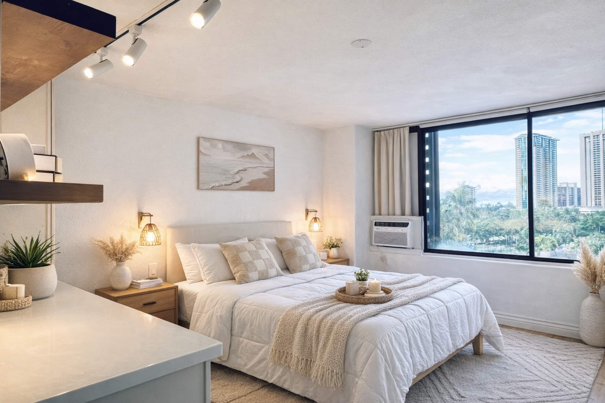 Modern Urban Oasis in the Heart of Waikiki - Main photo