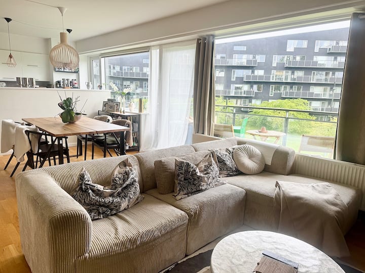 Bright Apartment With Balcony In A Park - Denmark