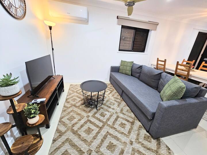 Self Contained Private Unit | Pet Friendly + Yard - Logan City