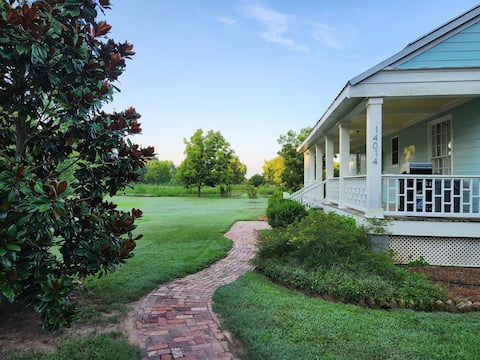 Relax in a Pecan Orchard 15 min. from Airport.