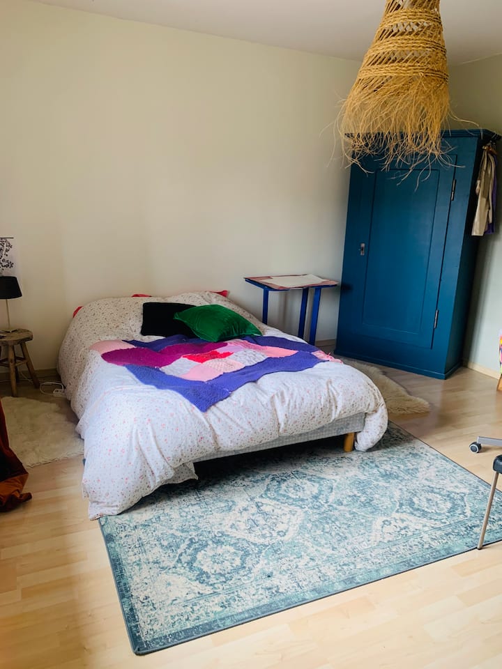 Habitación en el primer primer piso 