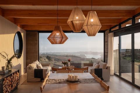 Successful Airbnb property: Casa El Maiten overlooking the ocean and lagoon in Pichilemu