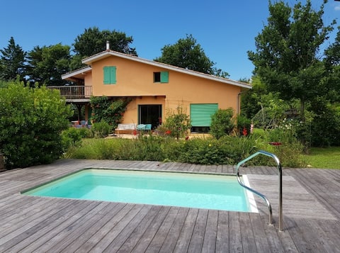 "Les Aigrettes Family Home"