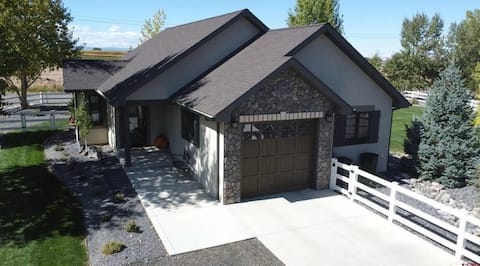 The Rustic Luxe Retreat Serene nights Await !