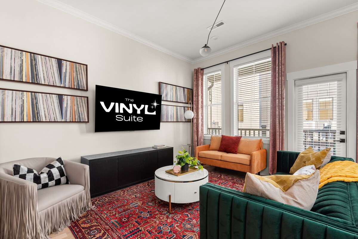 Successful Airbnb property: Hot Tub | Rooftop | Karaoke | Glam Stations in West Nashville