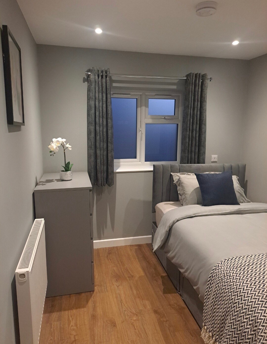 cama matrimonial chica