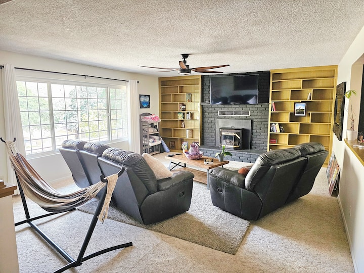 Kern River's Sirretta St Cottage - Hear The River! - Kernville, CA