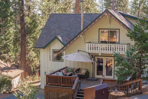 Luxe 5 Bed Chalet with Hot Tub
