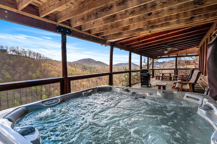 Mountainside Stay For 12 W/hot Tub & Mtn Views - Townsend, TN
