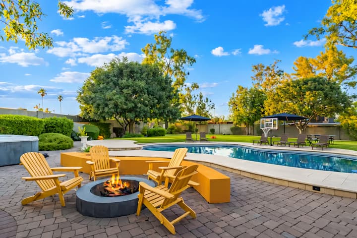 Heated Pool, Mini Golf, Hot Tub, Arcade Resort! - Phoenix, AZ