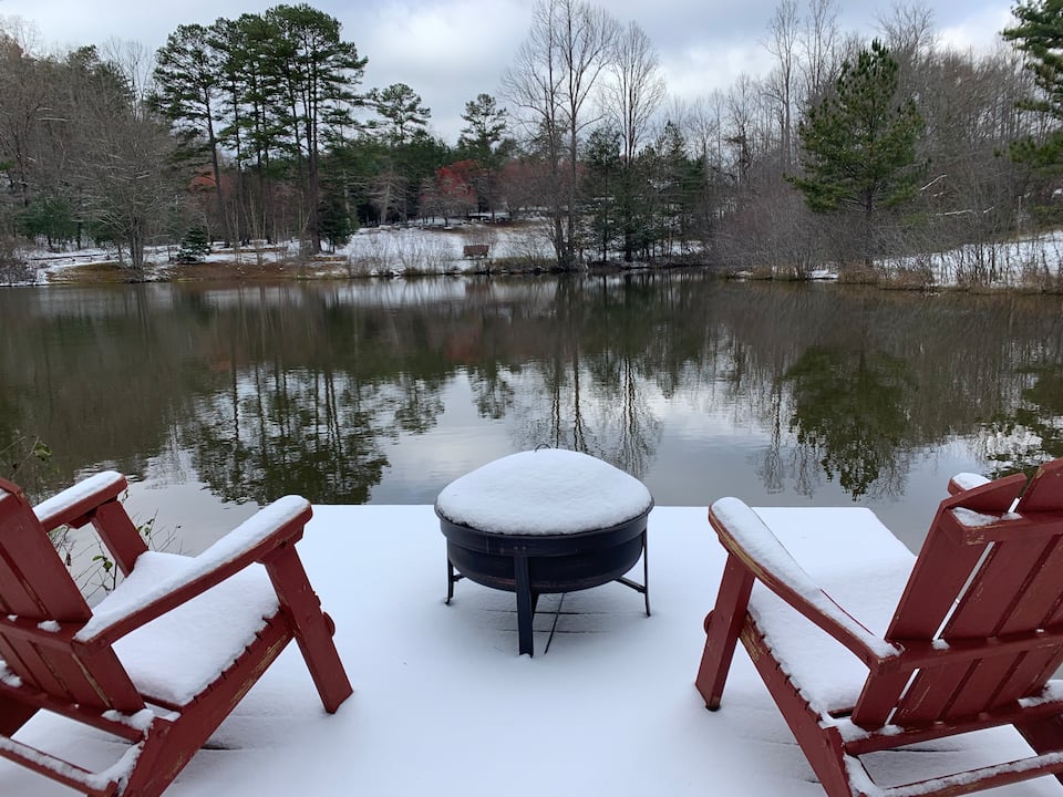 A log cabin on a private trout pond, Mineral Bluff, Georgia, United States, photo 7 of 10