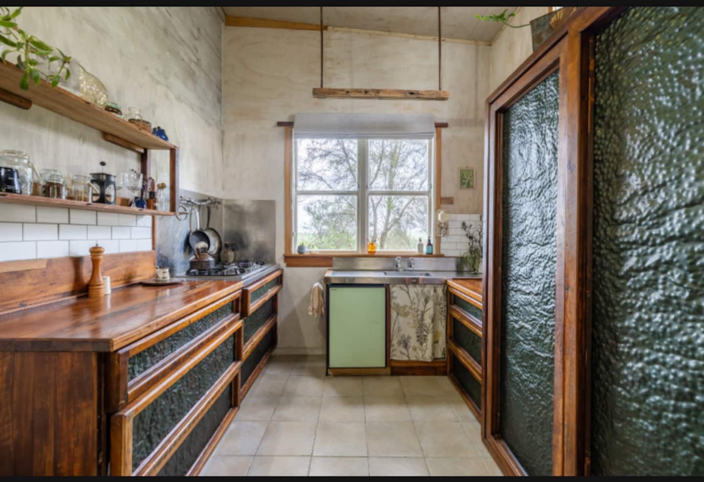 Rustic Rural Retreat 5