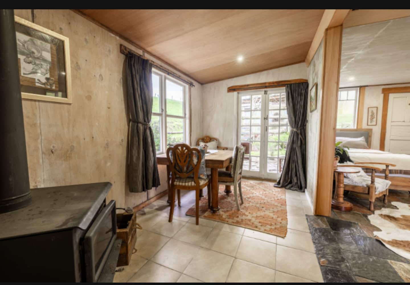 Rustic Rural Retreat 4